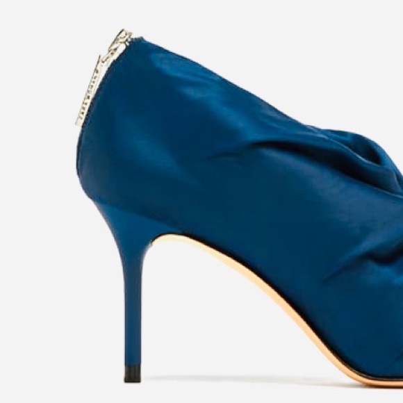 SALE‼️ZARA High heel ankle boots with gathered - Picture 3 of 6